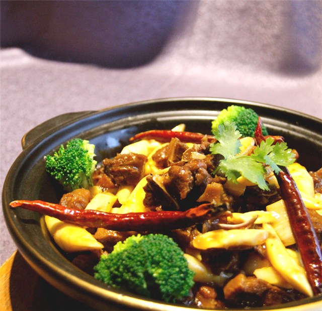 红河香锅旱鸭.png