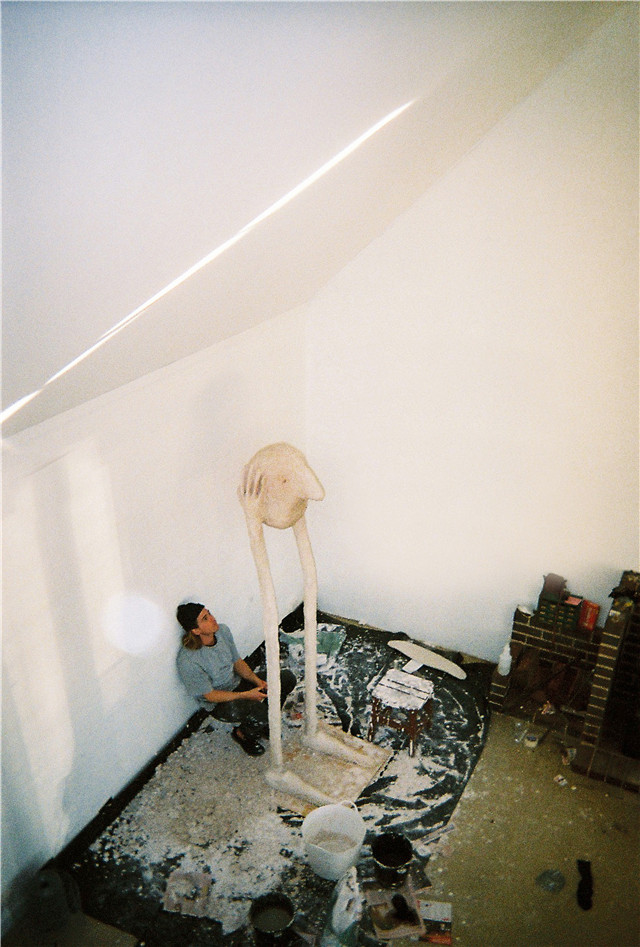 holdheadup.making.jpg