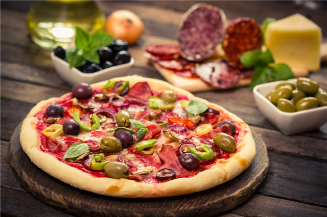 Pizza at Aroma.jpg